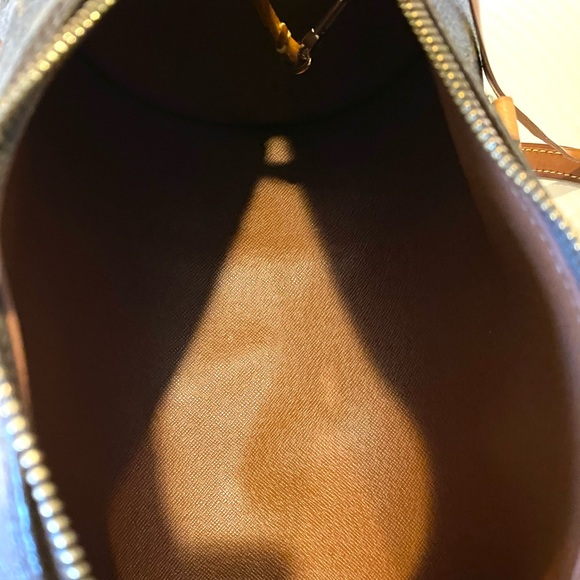 🛍SOLD🛍 Louis Vuitton Papillon 30 - Picture 9 of 14